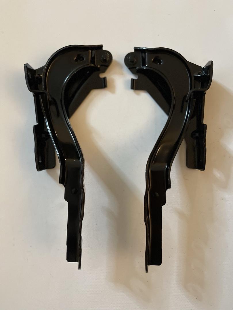 2014-2018 CHEROKEE LEFT AND RIGHT PAIR OF BLACK HOOD HINGES HINGE
