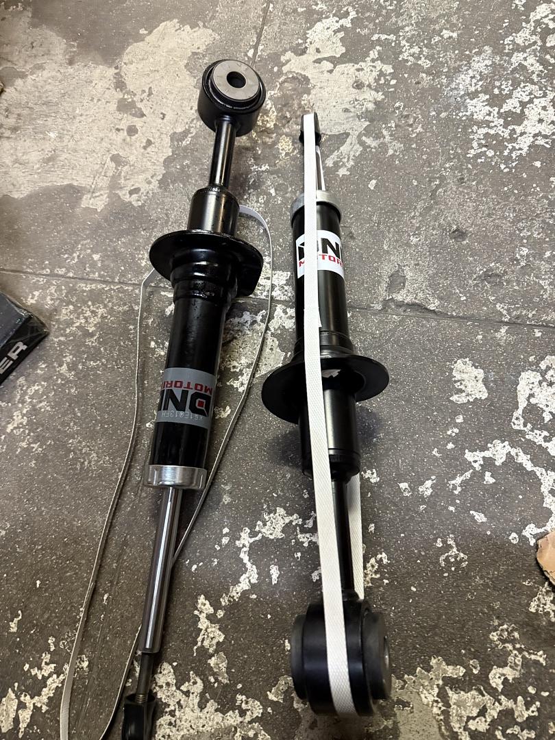 04-08 FORD F150 06-08 LINCOLN MARK LT FRONT GAS SHOCK ABSORBER - BLACK - STAINLESS STEEL