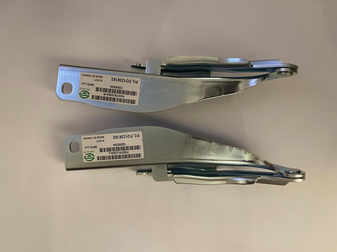 10-19 FORD TAURUS PAIR OF CHROME 2PCS HOOD HINGES