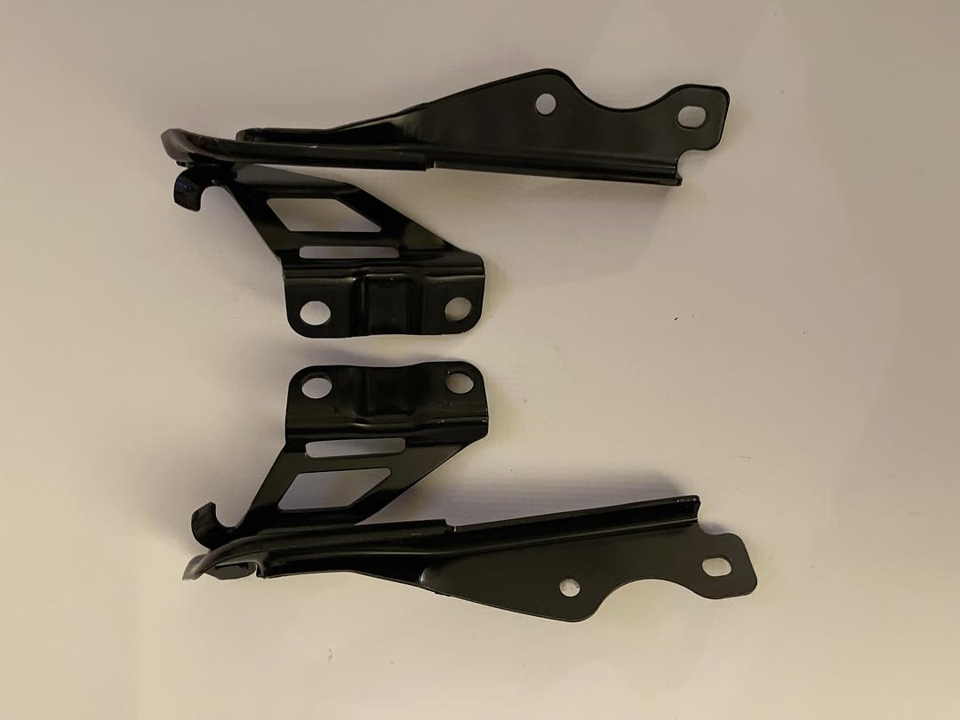 2014-2018 MAZDA 3 SPORT PAIR OF HOOD HINGES BLACK 2PCS