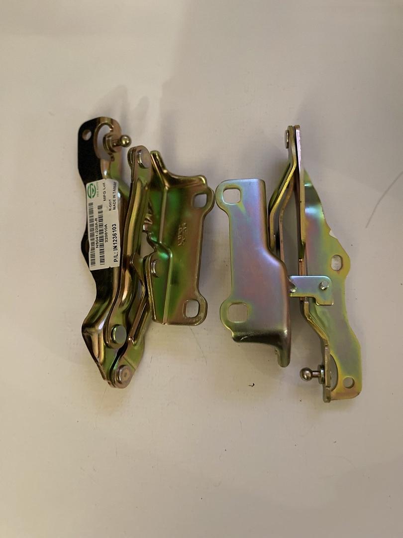 04-15 NISSAN TITAN ARMADA PAIR OF 2 PCS HOOD HINGES