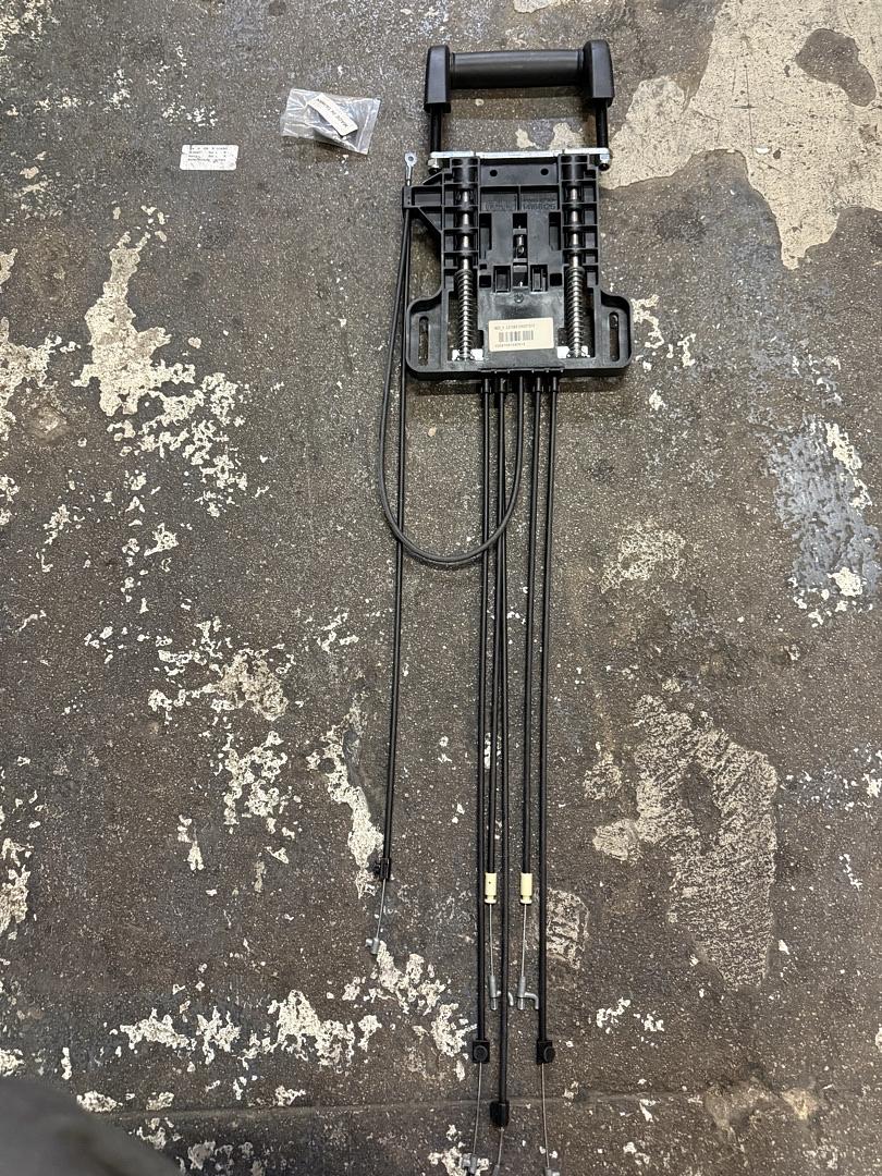 20963267 | 07-14 chevy tahoe / suburban / gmc yukon / cadillac escalade Folding Seat Release Cable