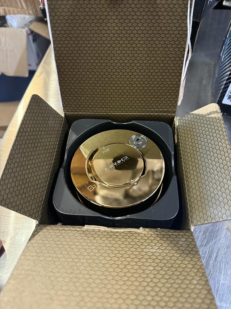 NRG STEERING WHEEL QUICK RELEASE QUICK LOCK CHROME GOLD