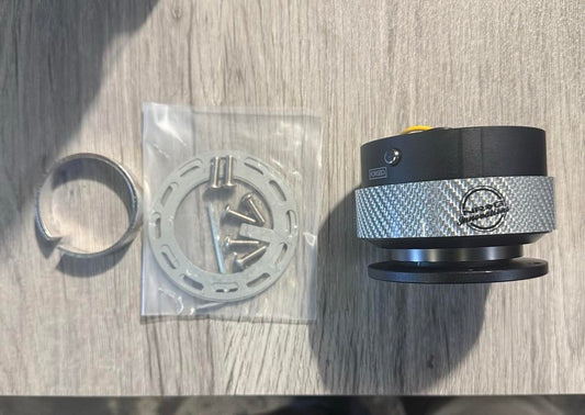 ALUMINUM STEERING WHEEL QUICK RELEASE BLACK/CARBON FIBER RING