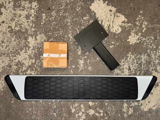 UNIVERSAL 6INCH GREY TOW HITCH STEP
