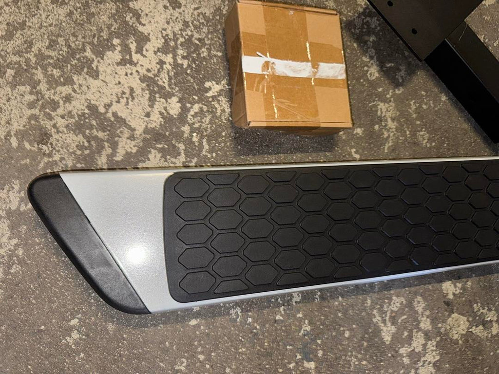 UNIVERSAL 6INCH GREY TOW HITCH STEP