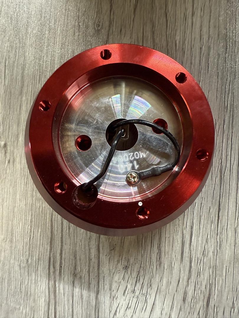 RACING STYLE STEERING WHEEL QUICK RELEASE SHORT HUB ADAPTER, 6 X 70MM BOLT PATTERN, RED BODY