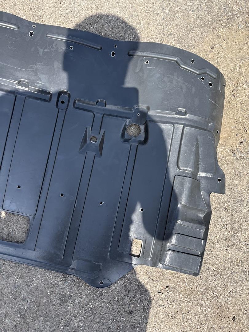 03-07 INFINTI G35 BLACK OEM STYLE ENGINE SPLASH GUARD