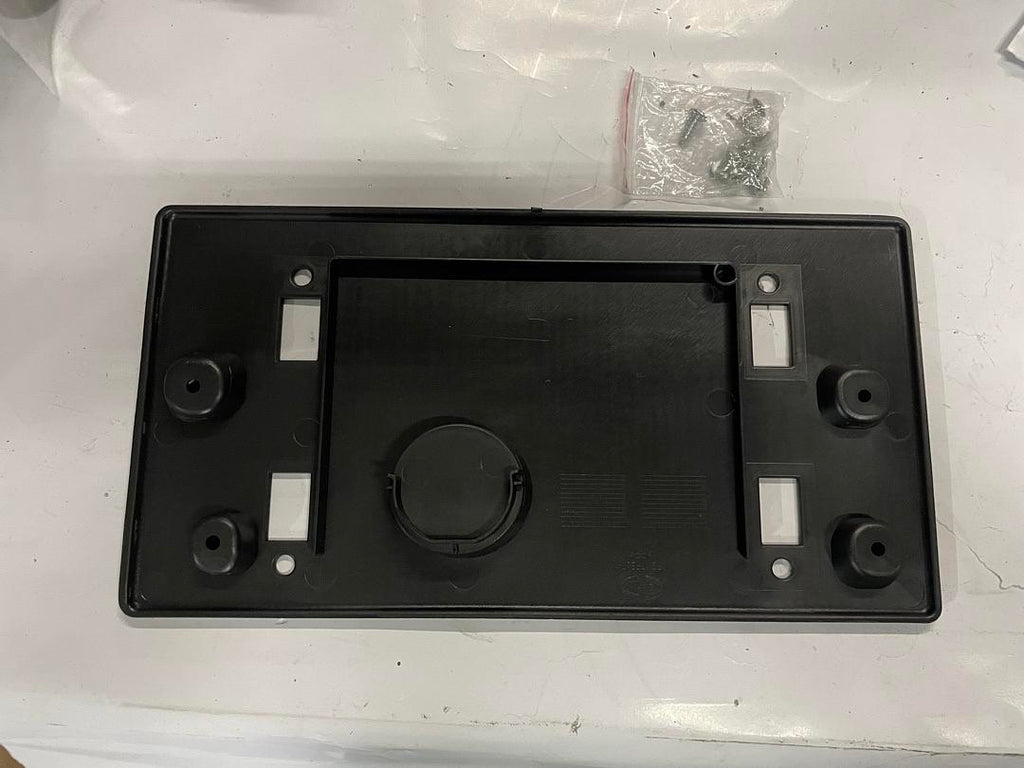 17-22 ALFA ROMEO GIULIA LICENSE PLATE MOUNTING BRACKET