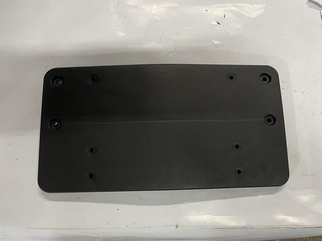 14-16 MERCEDES BENZ E300 E350 E400 E550 SEDAN WAGON (NON AMG STYLING PACKAGE) FRONT LICENSE PLATE MOUNTING BRACKET