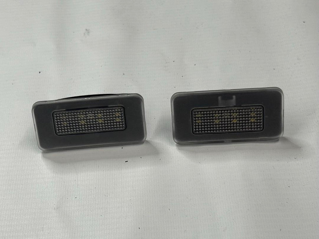TESLA 17-ON MODEL S AND 2016-ON MODEL X LICENSE PLATE LIGHT LAMP