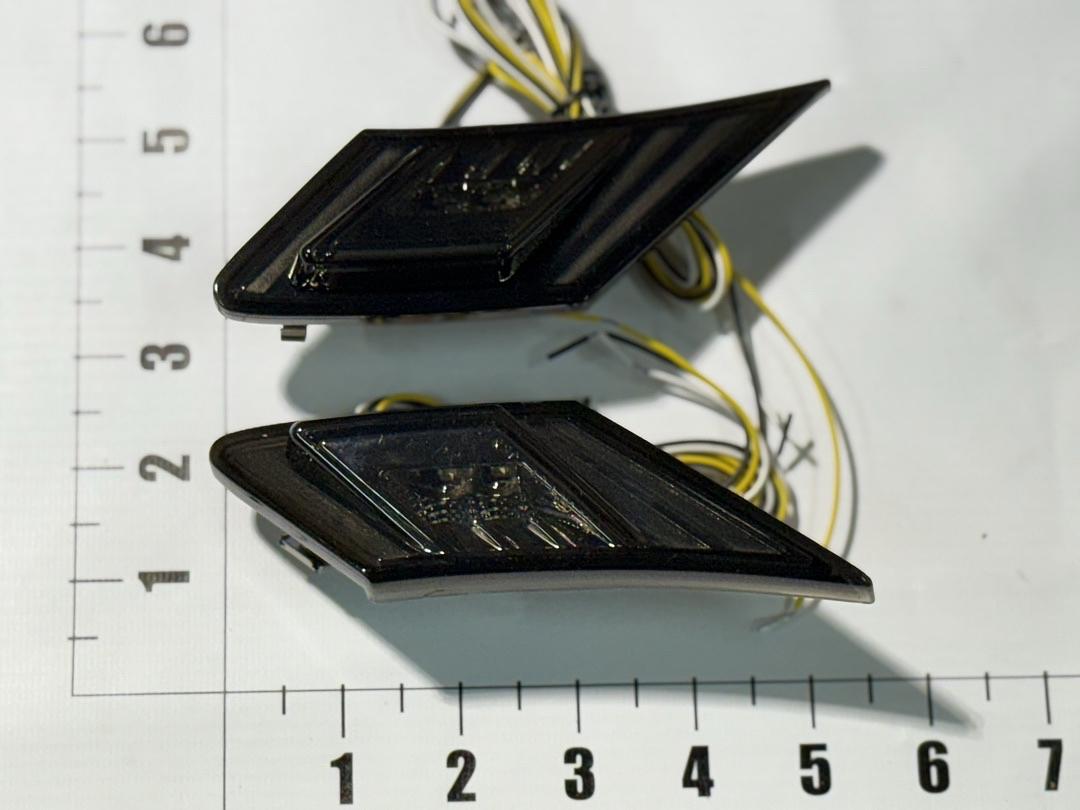 SML FRS132PGLED VS