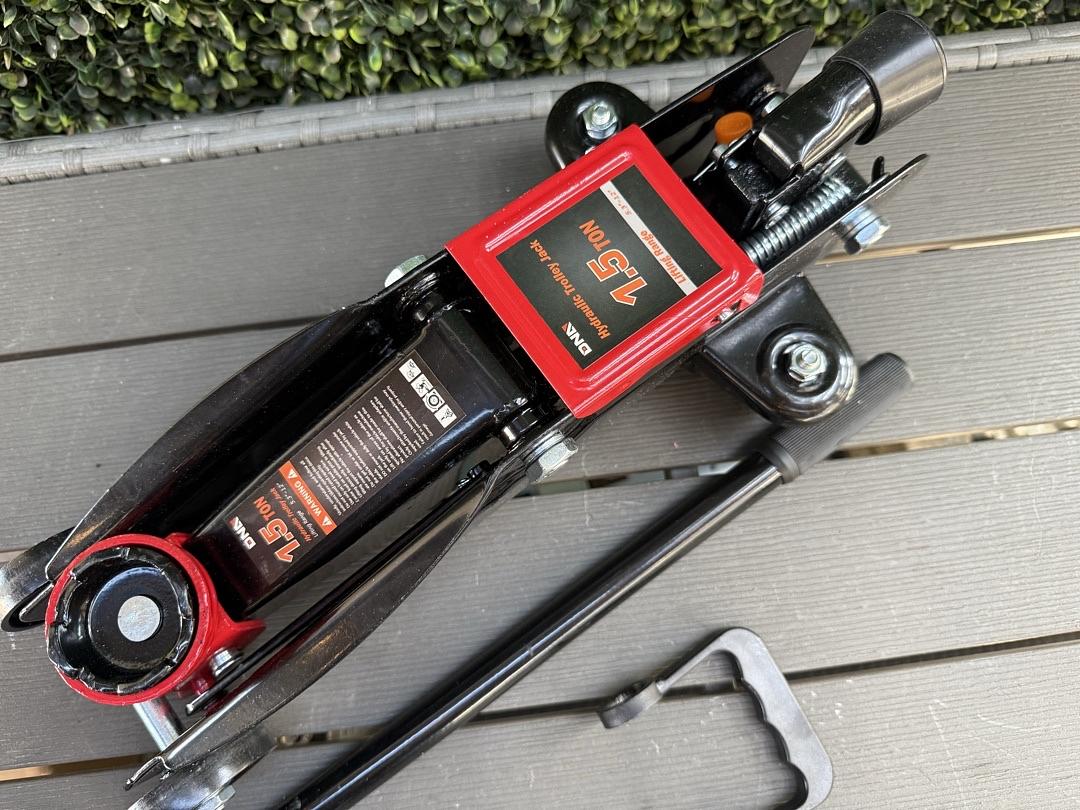 Low Profile Hydraulic Trolley Service/Floor Jack, 1.5 Ton (3000 lbs) Capacity, Lifting Range 5.3"-12", Black