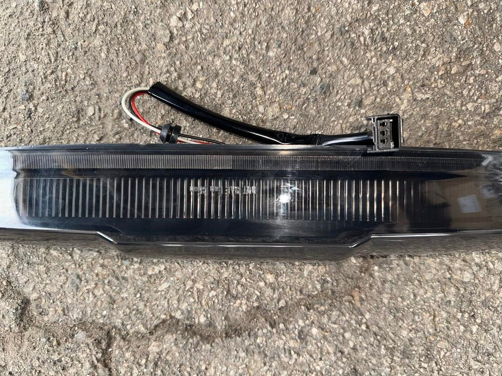 07-13 CHEVY SILVERADO GMC SIERRA 3RD BREAK LIGHT