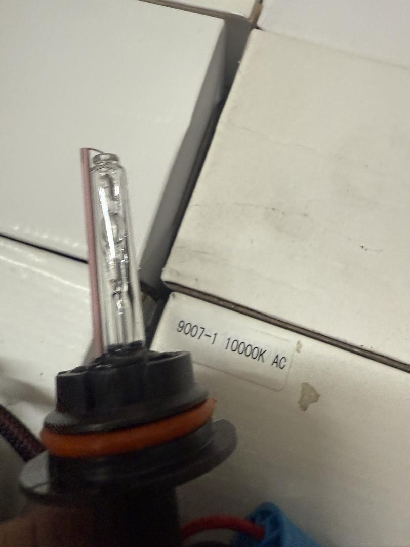 CASE OF 40 PAIRS OF 9007 10000K HID BULBS ONLY