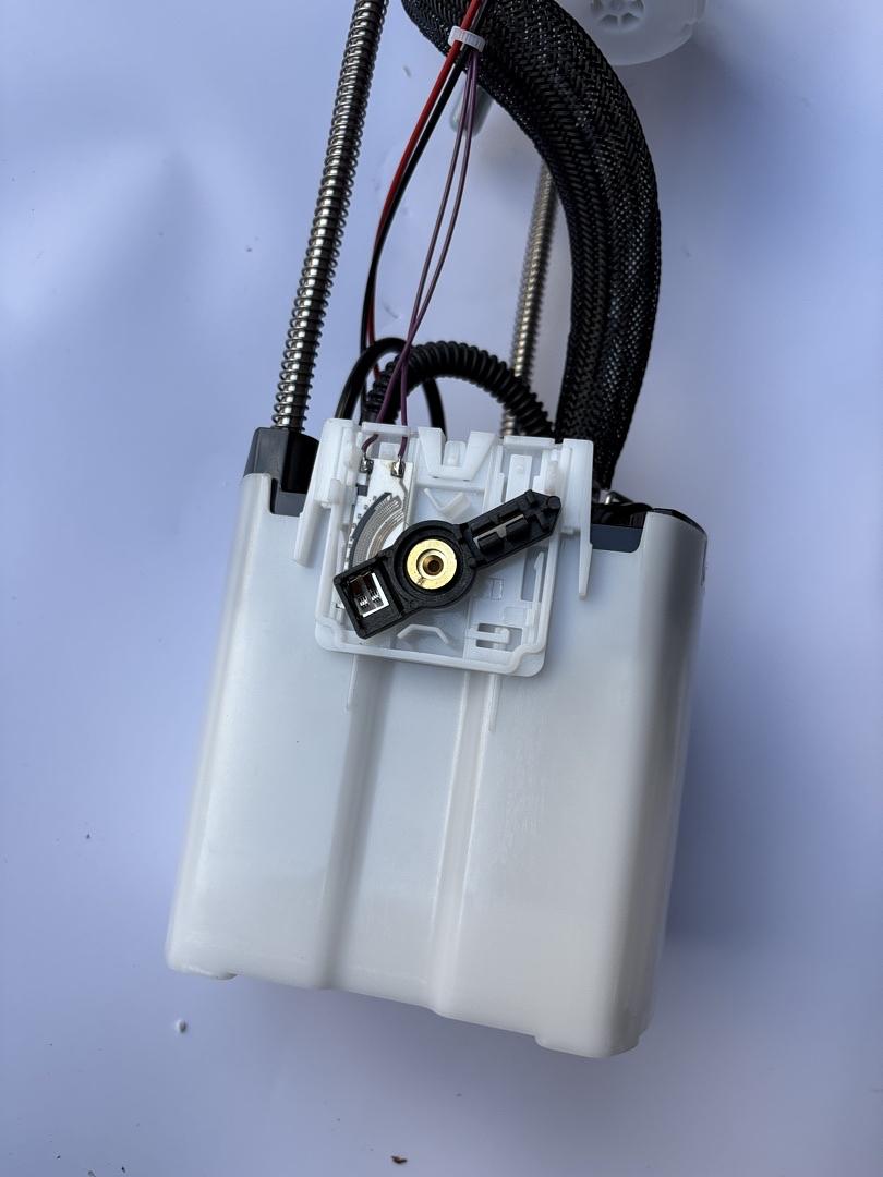 J2-FPM-0084 09-13 GMC Sierra Chevrolet Silverado 1500 6.0L V8 Fuel Pump Module