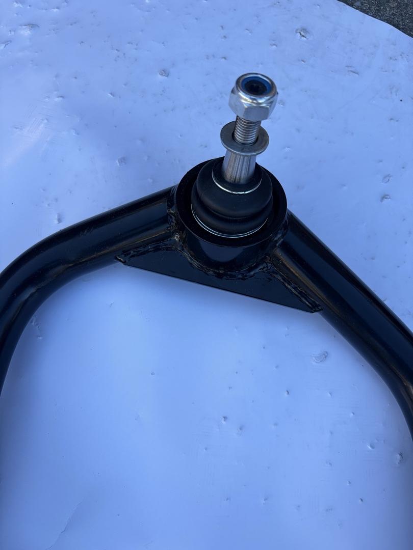 OB 04-23 Nissan Titan / 05-19 Nissan Armada 2-4” Lifted Upper Control Arm (Black)