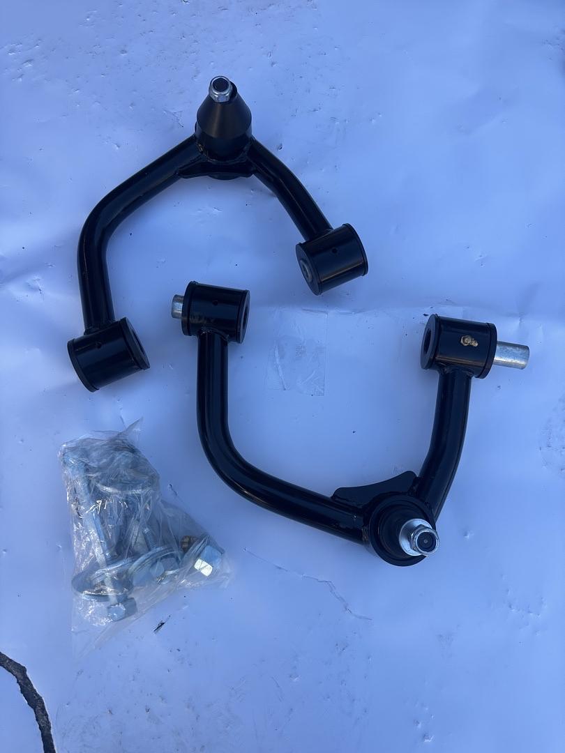 OB 05-22 Toyota Tacoma PreRunner 4WD 2-4 in. Lift Front Upper Control Arms (Black)