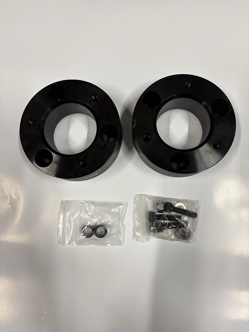 04-24 Nissan Titan/Armada 2pc 3.5in. Front Strut Top Mount Lift Spacers Kit