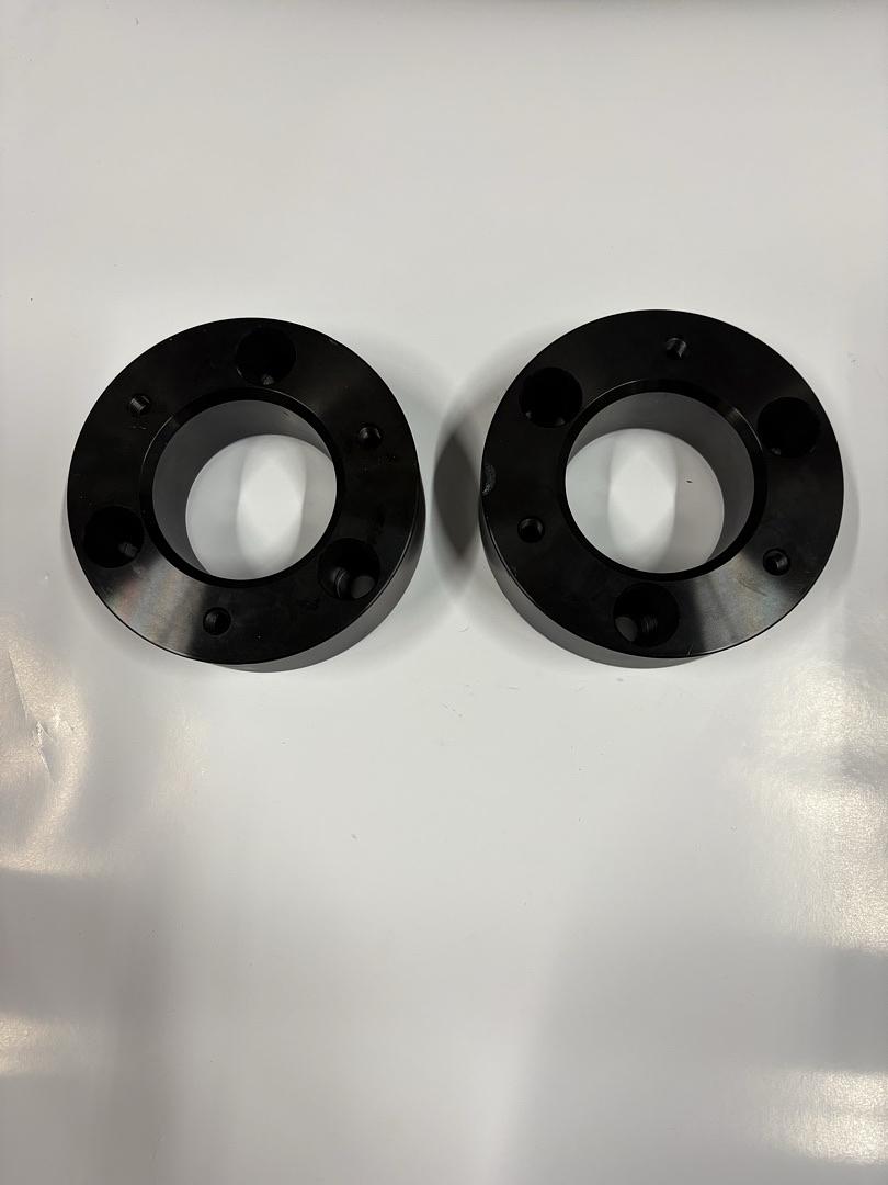 04-24 Nissan Titan/Armada 2pc 3.5in. Front Strut Top Mount Lift Spacers Kit