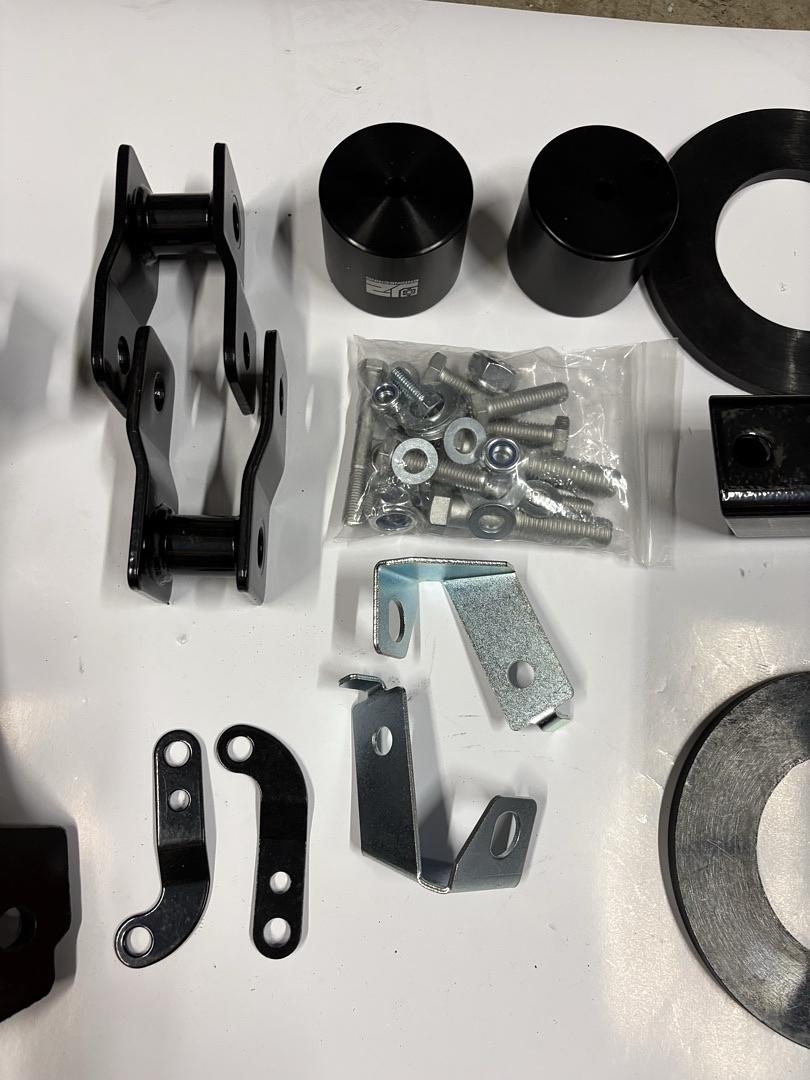 11-24 Ford F-250 F-350 F-450 Super Duty 2.5 in. Front Coil Spring Lift Leveling Spacer Kit