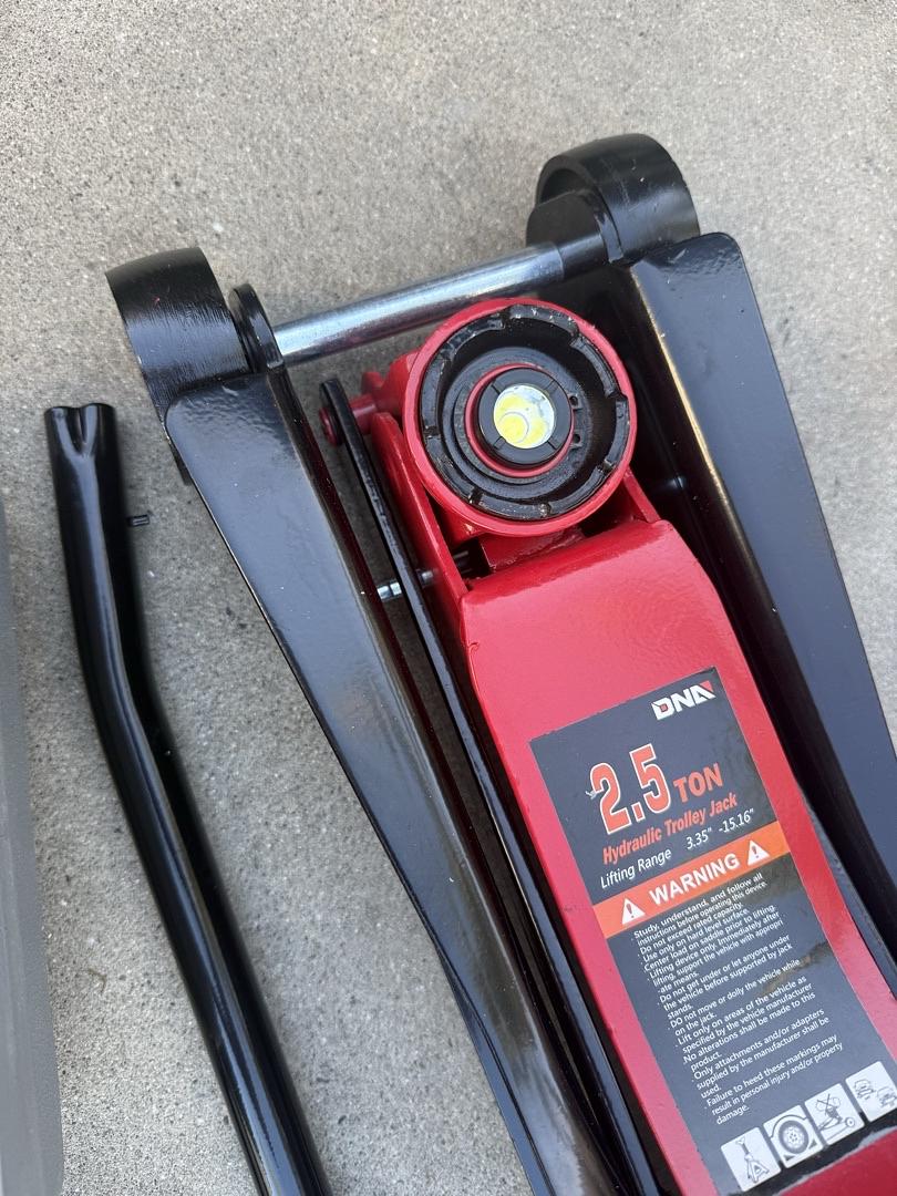 2.5 Ton Floor Jack [ A Variety of color options]Lifting Range 3.35 in.-15.16 in.