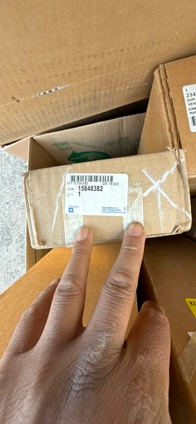 15848382 | Yukon Denali Sierra Denali Genuine GM Front Left Sill Plate OEM y25