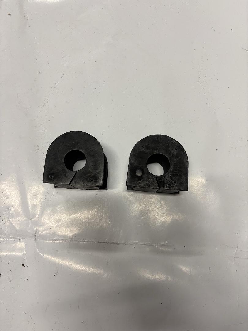 10-16 Cadillac SRX GM INSULATOR-RR ST (SLP-1) NEW OEM