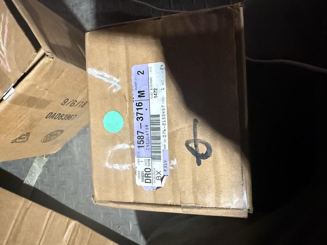 15873716 | 10-16 Cadillac SRX GM INSULATOR-RR ST (SLP-1) NEW OEM