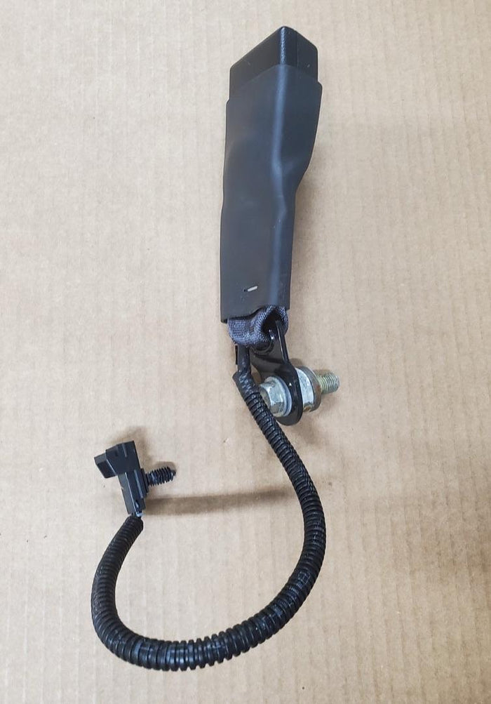 19300939 | 2010-2016 Cadillac SRX Driver Left Rear Seat Belt Buckle 2nd Row Black OEM