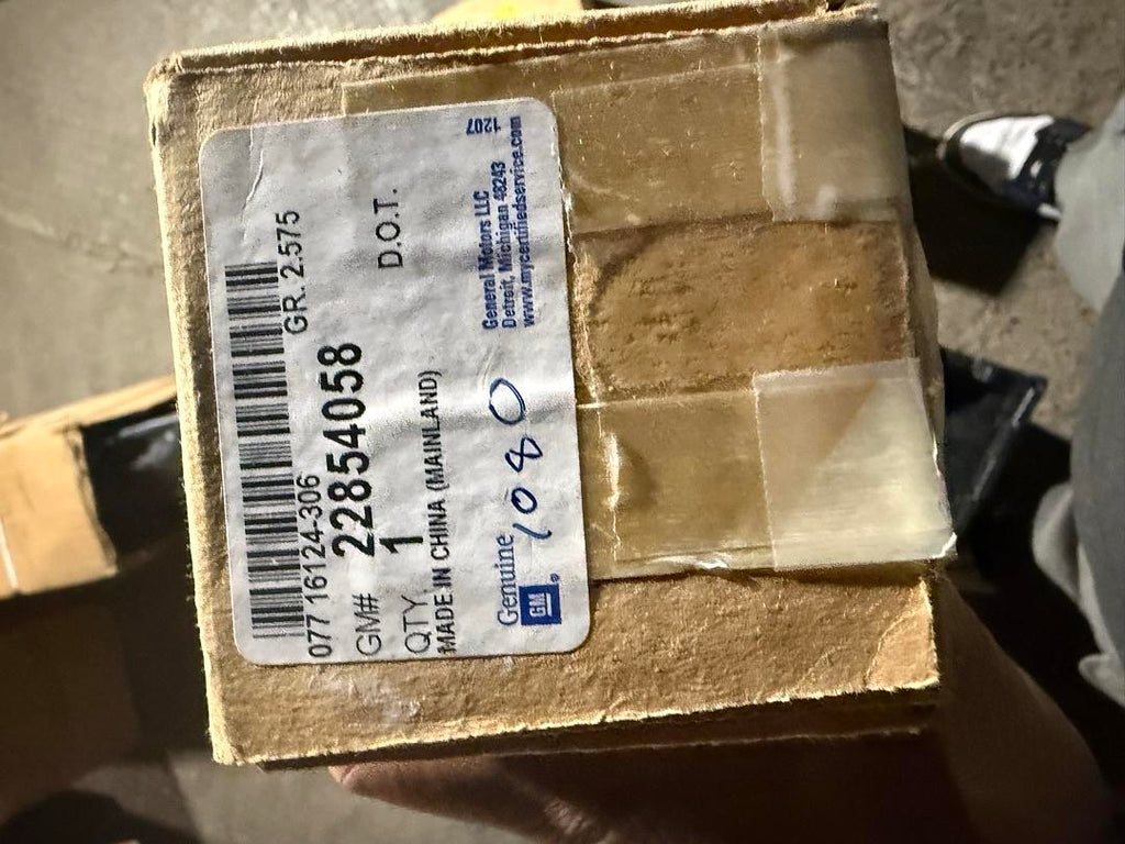 22854058 | GM LAMP FRT SI MKR NEW OEM