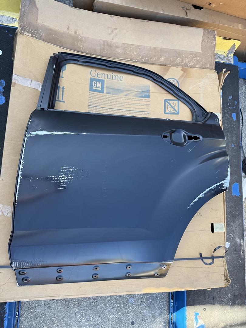 Chevrolet Equinox 2010-2017 Left Rear Door Assembly