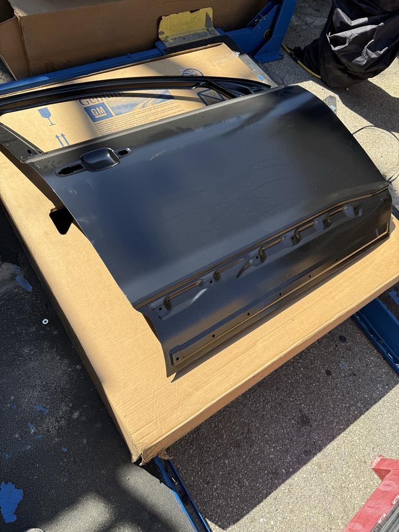 84542291 | 2017-2023 GMC Acadia front right passanger door