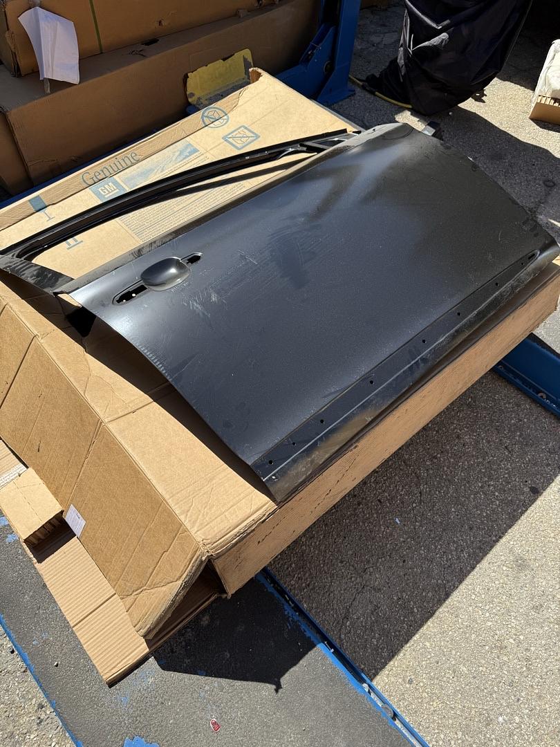 84074970 | 2013-2019 Cadillac XTS right passanger side door