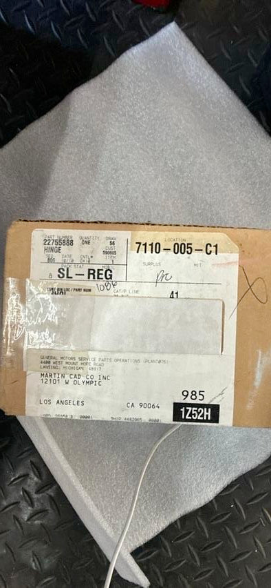 22755888 | Driver Side Hood Hinge - GM