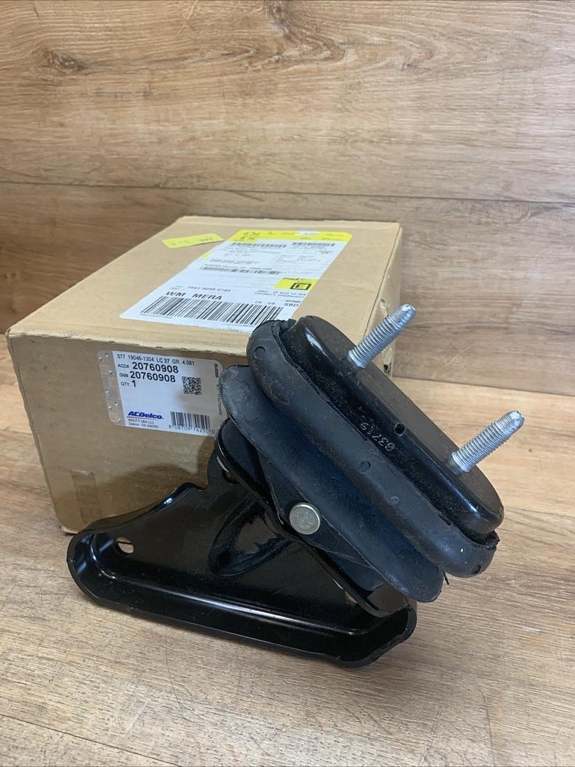 Genuine GM OEM Transmission Mount & Bracket Assembly for 06-11 Buick Lucerne
