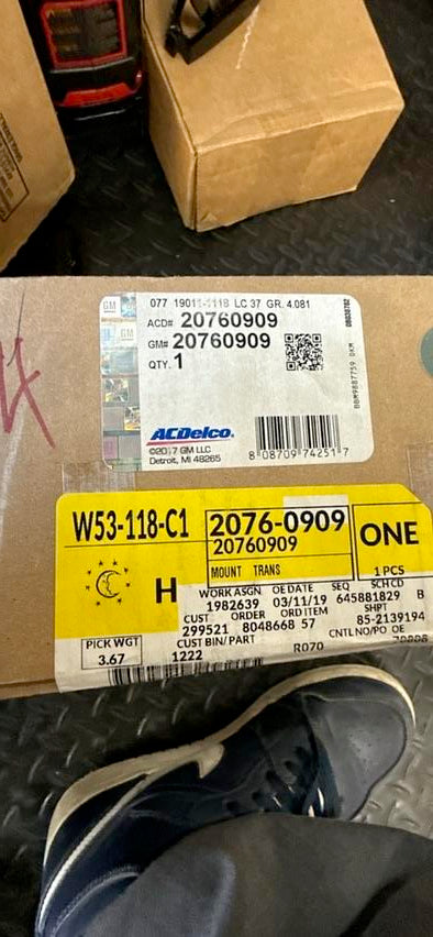 20760909 | Genuine GM OEM Transmission Mount & Bracket Assembly for 06-11 Buick Lucerne