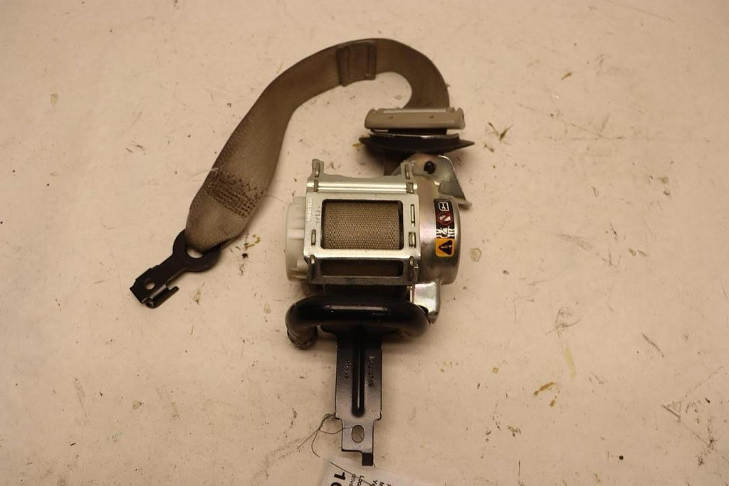 2015-2016 CADILLAC ESCALADE FRONT LEFT DRIVER SIDE SEAT BELT W/O PRE-CRASH OEM