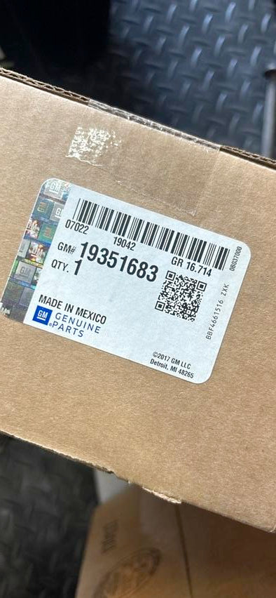 19351683 | 2015-2016 CADILLAC ESCALADE FRONT LEFT DRIVER SIDE SEAT BELT W/O PRE-CRASH OEM