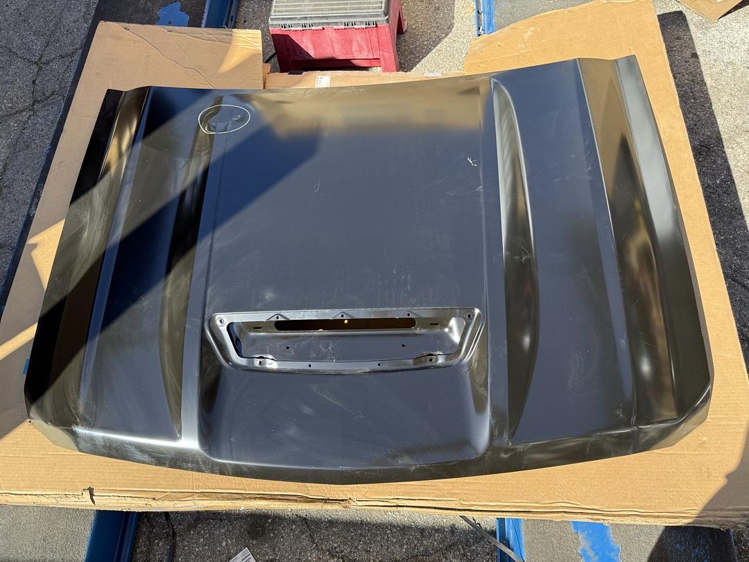 2017-2019 Chevy silverado HD hood 2500HD / 3500HD