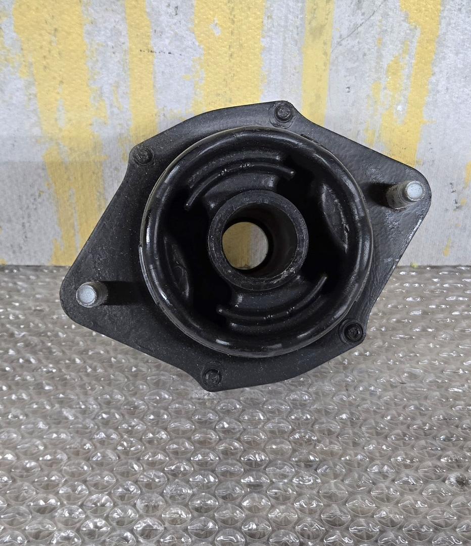 22825456 | OEM NEW 15-20 Cadillac Chevrolet GMC Front Engine Frame Mount Cushion