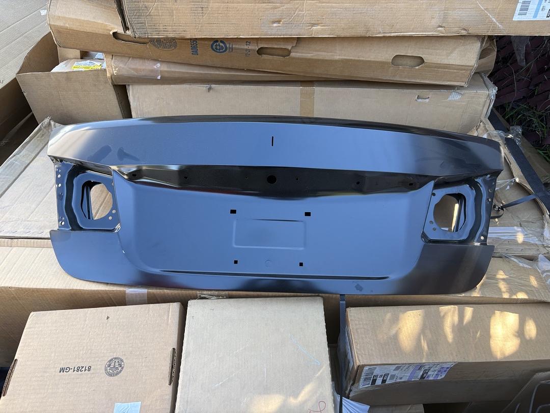 GM# 11-16 Chevy Cruze Rear Trunk Lid OEM (Primer Gray)