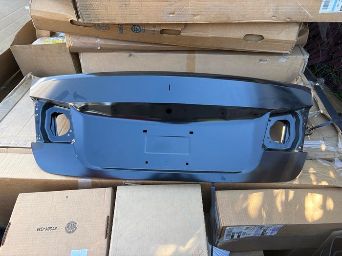 95213160 | GM# 11-16 Chevy Cruze Rear Trunk Lid OEM (Primer Gray)