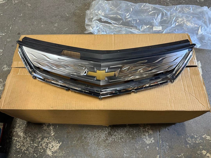 23289638 | Refurbished OEM 2016 - 2019 Chevrolet Volt Front Bumper Upper Grille Chrome w/Emblem