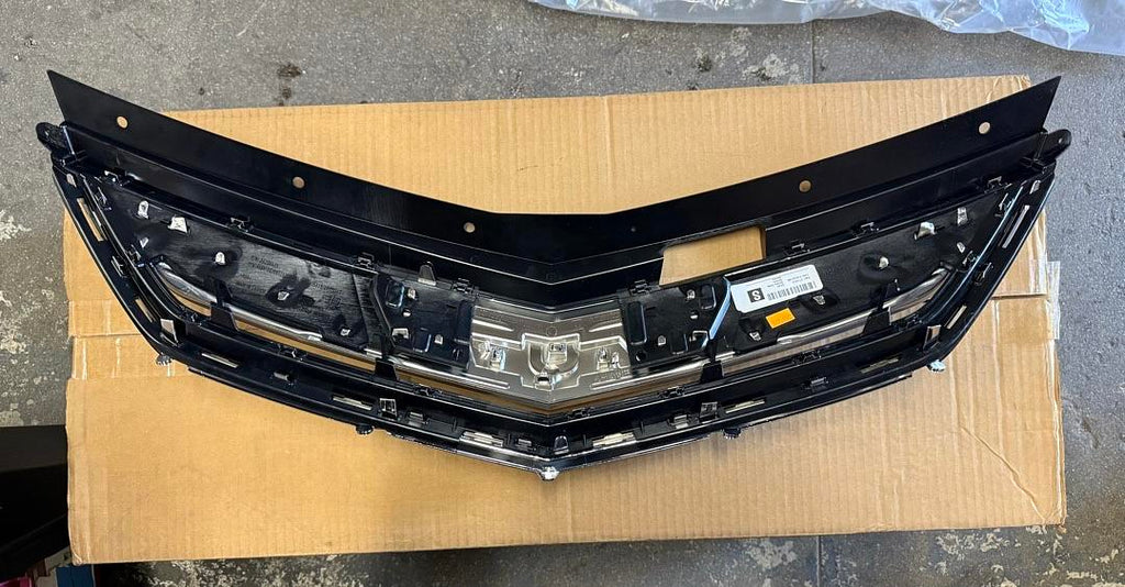 23289638 | Refurbished OEM 2016 - 2019 Chevrolet Volt Front Bumper Upper Grille Chrome w/Emblem