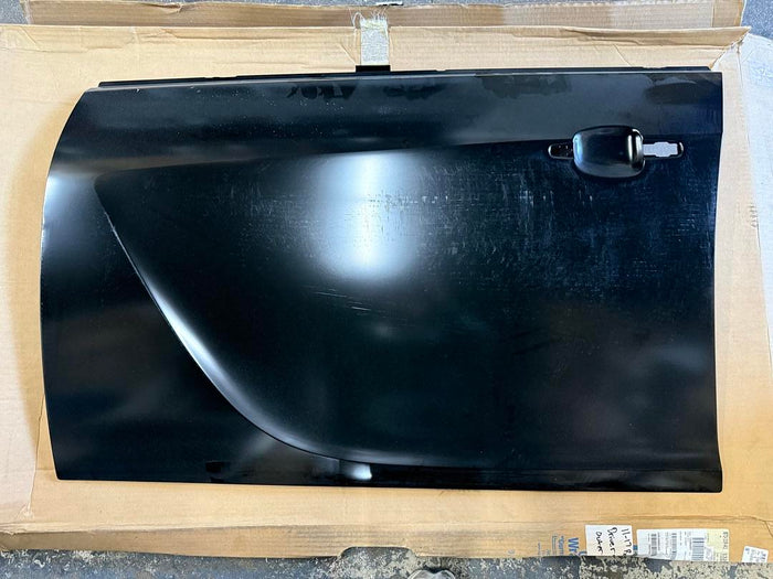 13286647 | 2011 - 2017 buick regal Driver Side Front Door Outer Panel