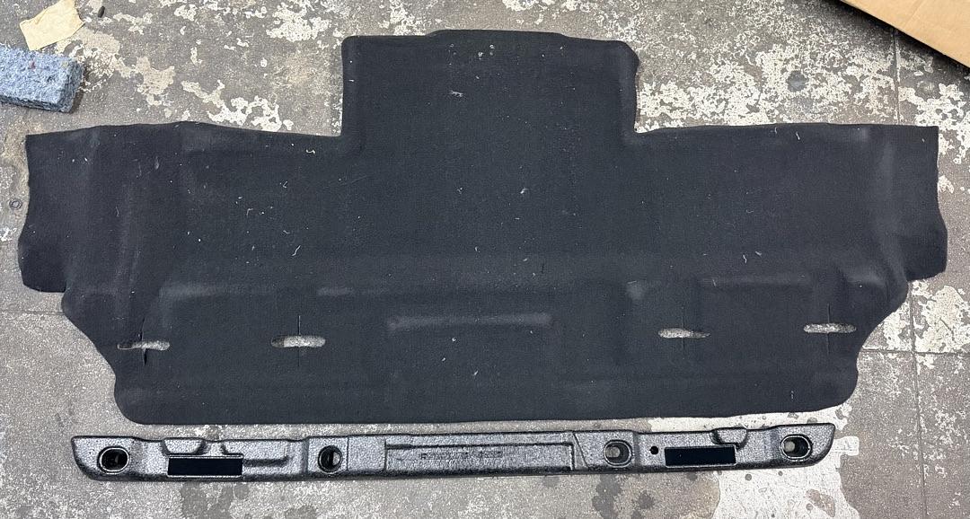 2015 Cadillac Escalade black intermediate floor panel carpet Gm oem part