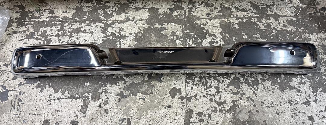 13-25 CHEVY EXPRESS 2500 3500 REAR BUMPER IMPACT BAR OEM