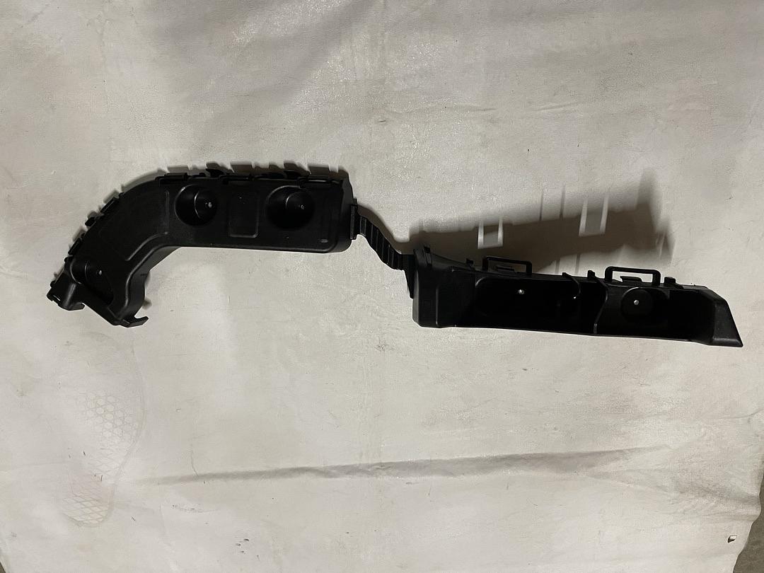 2013-2020 TRAX DRIVERS SIDE REAR BUMPER GUIDE BRACKET NEW GM #