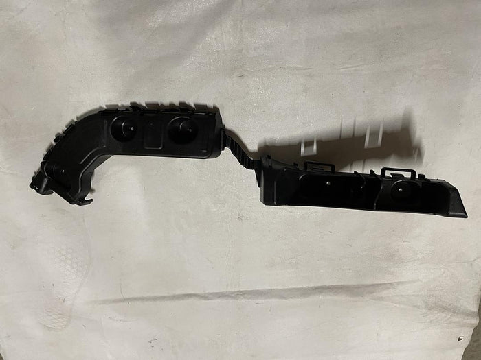 95387174 | 2013-2020 TRAX DRIVERS SIDE REAR BUMPER GUIDE BRACKET NEW GM #